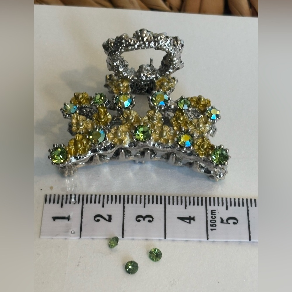Vintage Silver With Green Rhinestone Claw Hair Clip